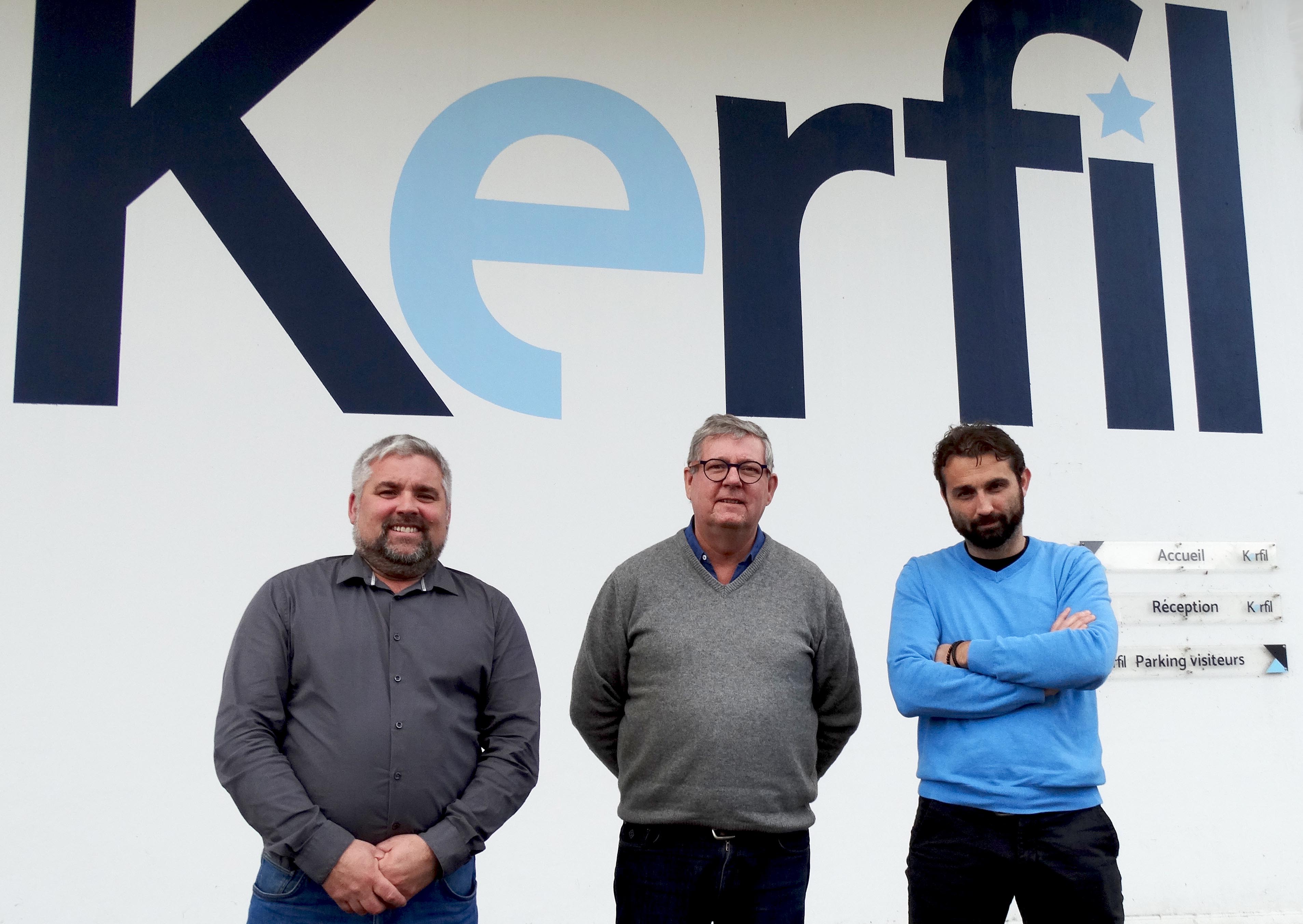 Rodolphe Baubion, Ronan Le Meur et Sébastien Kiehl, devant les locaux de l'entreprise Kerfil.